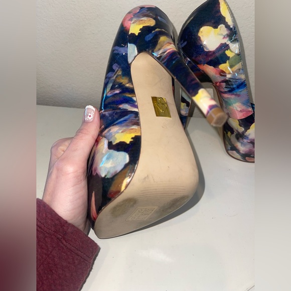 Truth Or Dare Pumps By Madonna - Stiletto - Picture 9 of 11